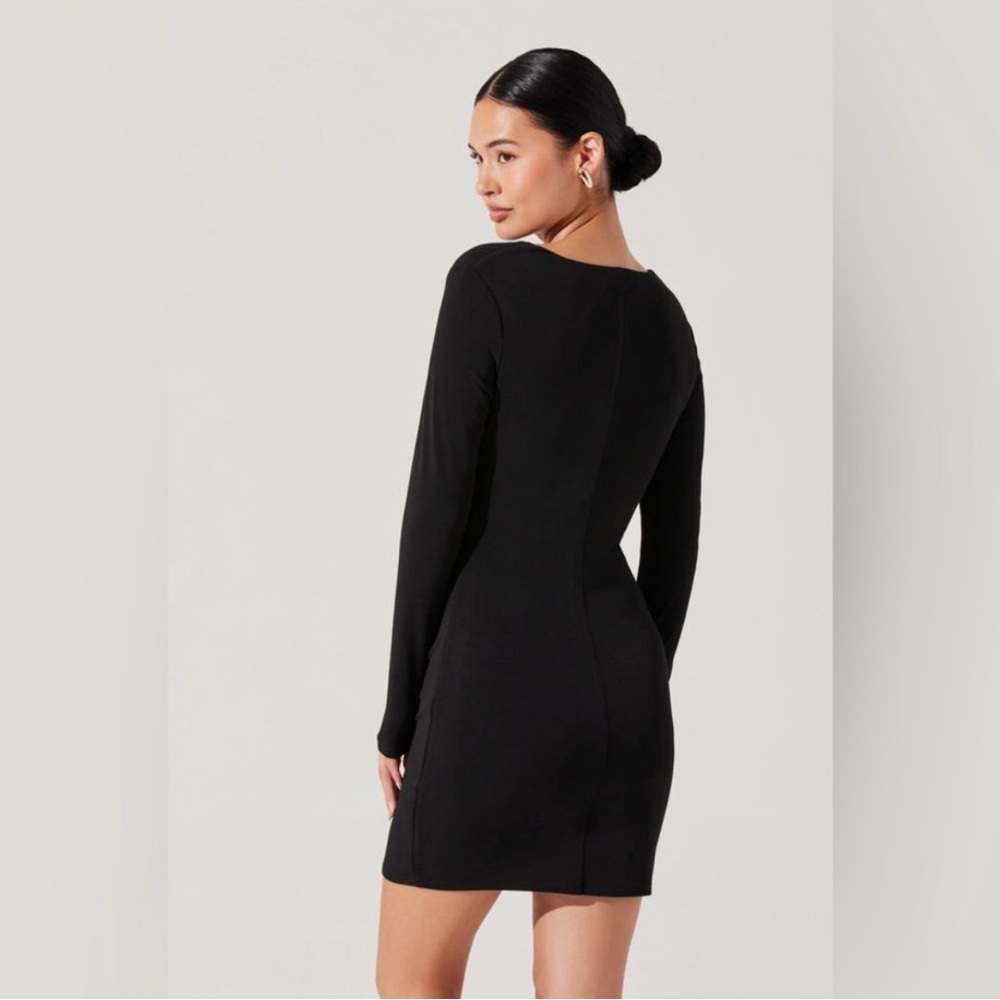 Astr Black Long Sleeve Dress - Picture 2 of 2